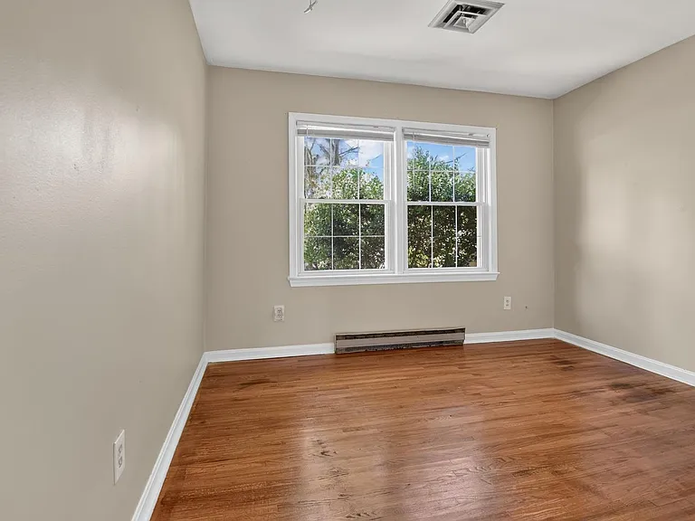 3409 Beverly Dr — Photo 9