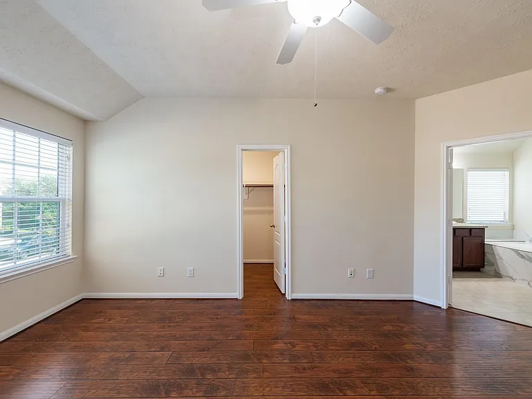 6402 Addlestone Ridge Ln — Photo 13