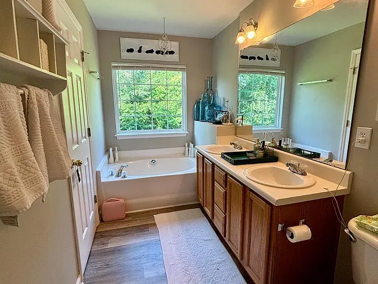 2316 Spruce Shadows Ln — Photo 6