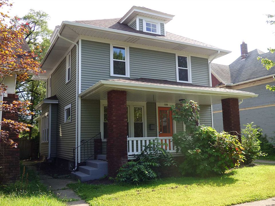 1st image of 1122 W Jefferson Blvd