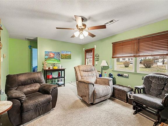 5th image of 1612 Ballymena Dr