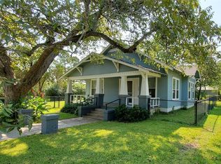 303 W Post Office St, Weimar, TX 78962