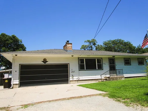 516 W 8th St, Rock Falls, IL 61071