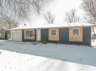 1909 Azalea Dr, Scott City, MO 63780