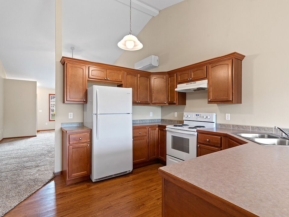 Perry Creek Townhomes Midland, MI 2798 W North Union Rd Midland, MI