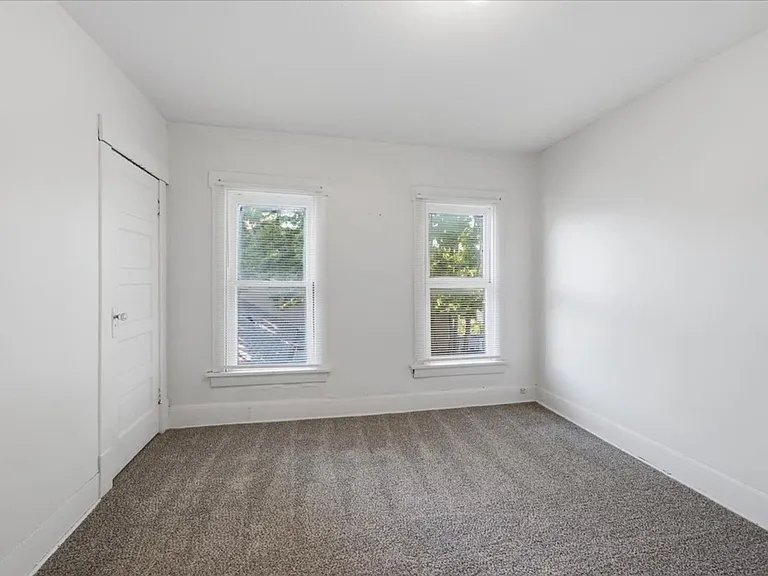 53 N 5th Ave — Photo 8