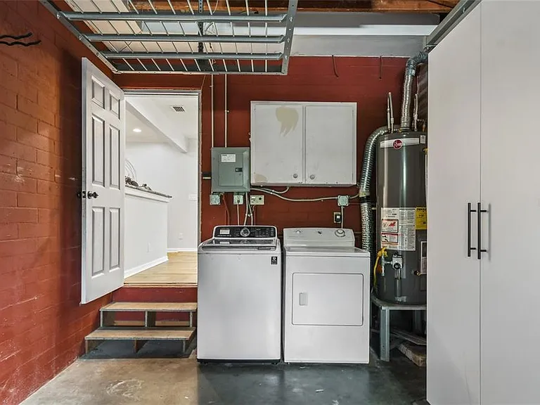 1627 Orange Ave — Photo 3