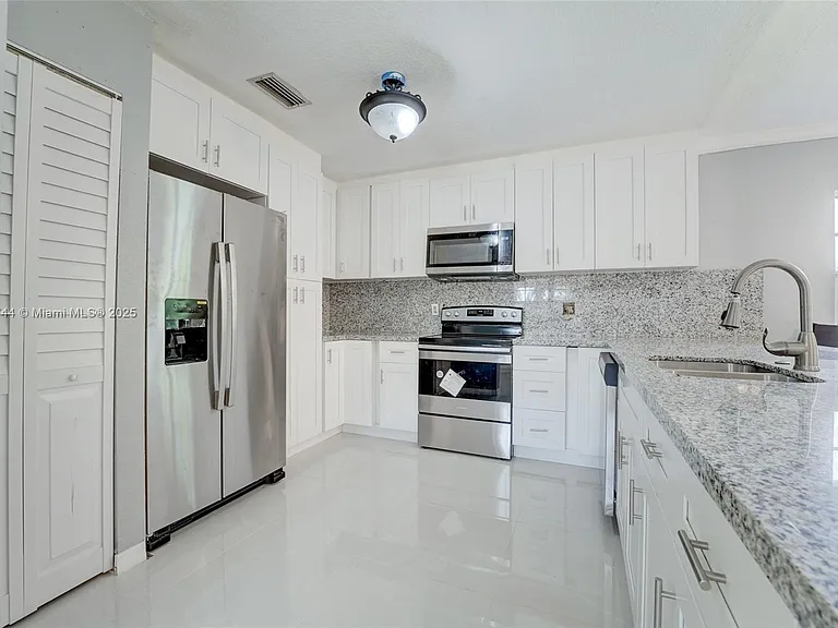 5130 SW 208th Ln #5130 — Photo 26