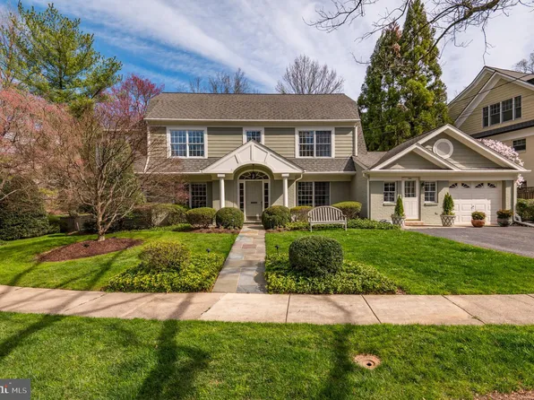 4835 Drummond Ave, Chevy Chase, MD 20815