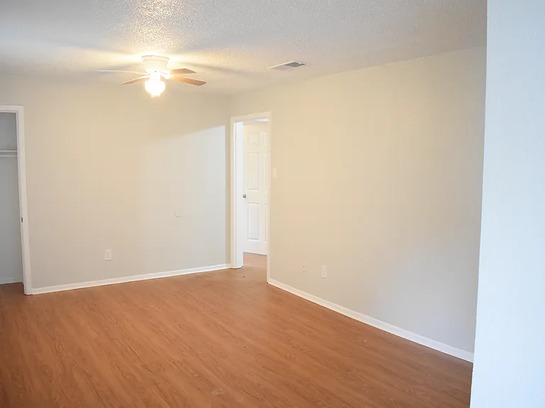 2433 Woden Rd #4 — Photo 13
