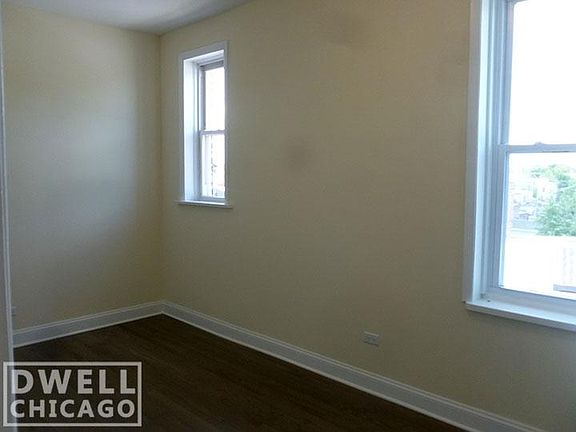 3rd image of 2812 N Troy St #28142