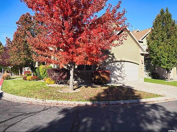 3rd image of 909 E Montana Vista Ln