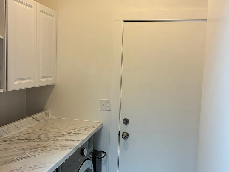 243 Glenridge Park Ln NE — Photo 9