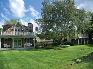 295 Flying Point Rd, Southampton, NY 11968