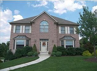 2012 Condor Ln, Gibsonia, PA 15044
