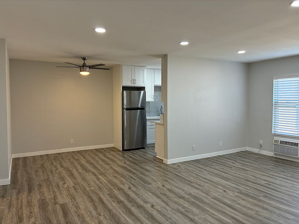 1st image of 148 S Hayworth Ave APT 7