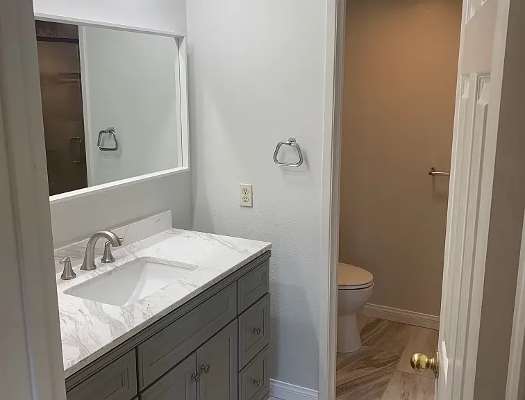 6808 Hyde Park Dr #D — Photo 10