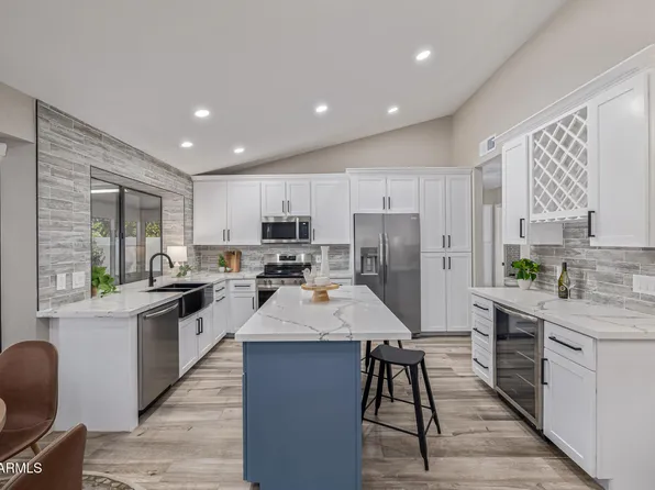 9152 W ORAIBI Drive, Peoria, AZ 85382