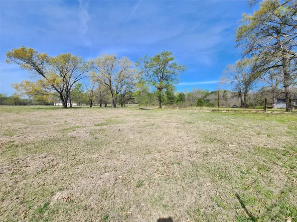 4 Nandena Rd, Gilmer, TX 75644