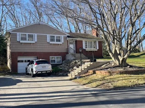 46 Highland St, Webster, MA 01570