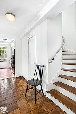 4th image of 25 Central Park W APT 2S