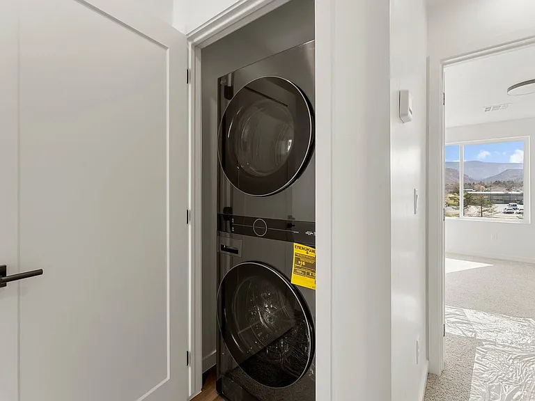 Coal Creek Townhomes — Photo 21