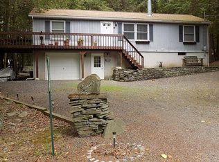 1034 Sundew Rd, Lake Ariel, PA 18436