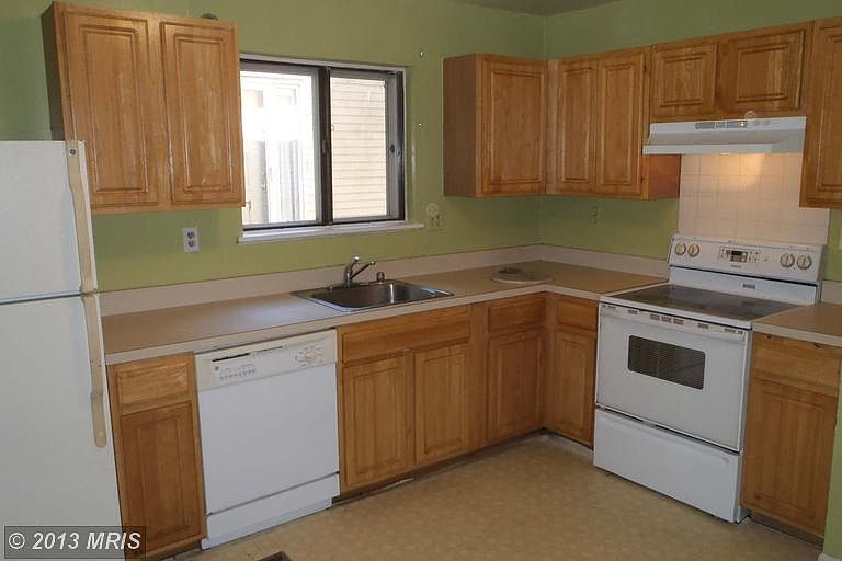 2nd image of 18 Federal Ct #55