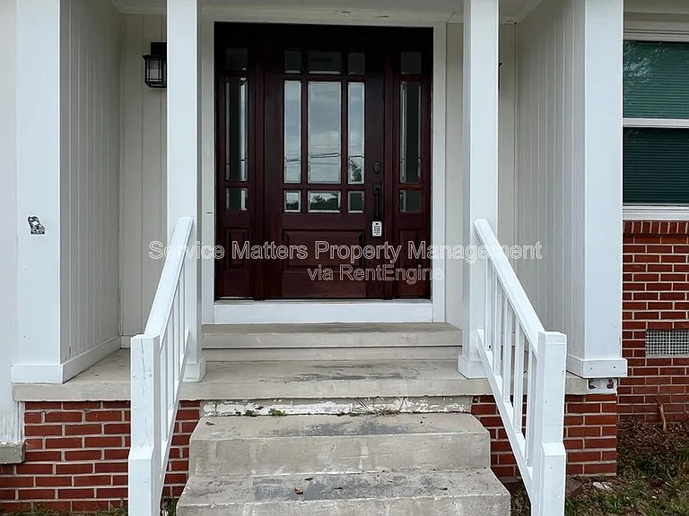 3543 Bayou Blvd — Photo 2