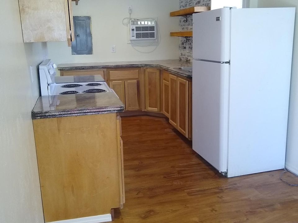 1st image of 506 S Avenue E