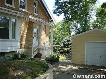 Side Entrance and Large Garage