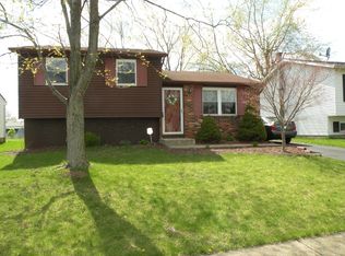 829 Upwoods Dr, Columbus, OH 43228