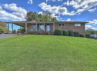 520 S Valley View Cir, Kingsport, TN 37664