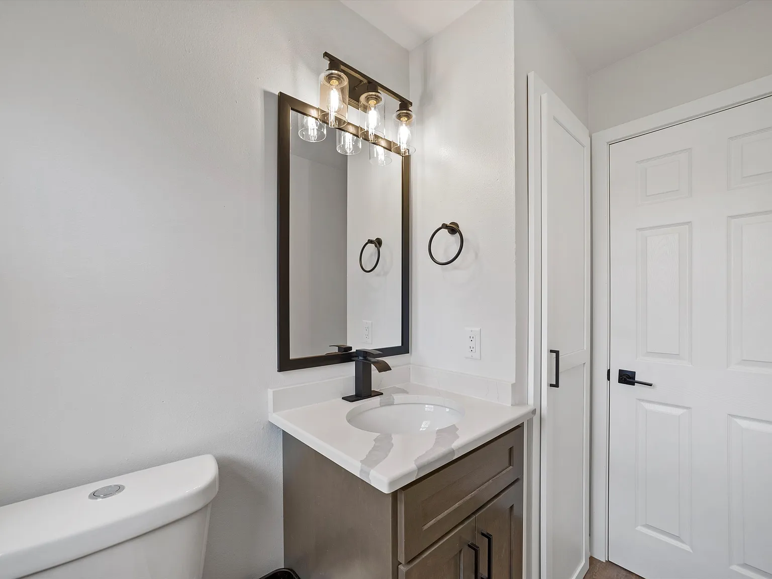 3 bed, $3,000 — Photo 4