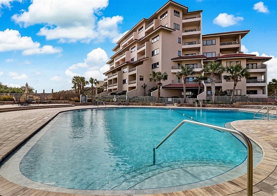 1st image of 223 Sandcastles Ct #213