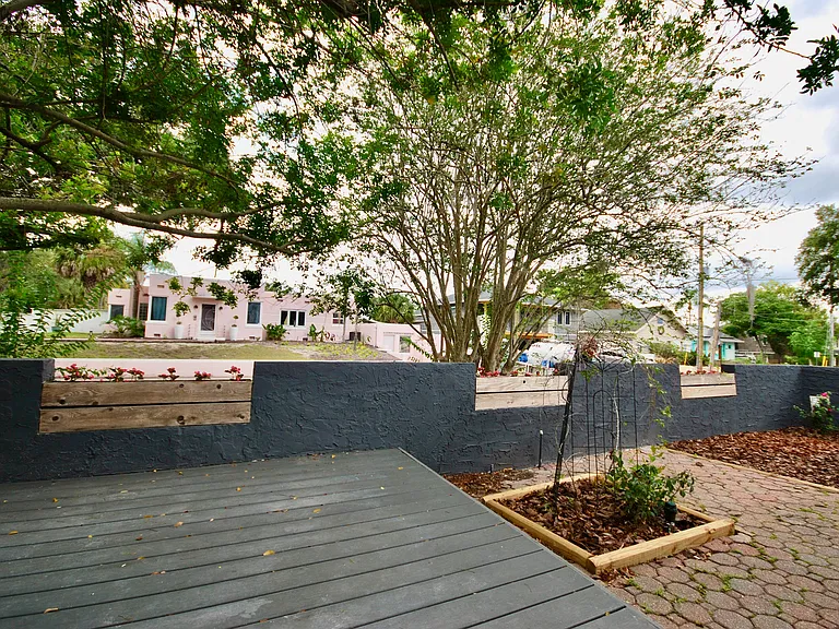 230 E Concord St — Photo 29