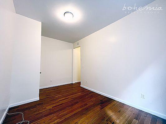 4th image of 408 W 130th St #2A