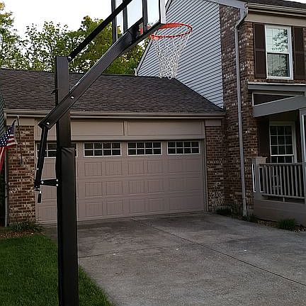 Basketball goal