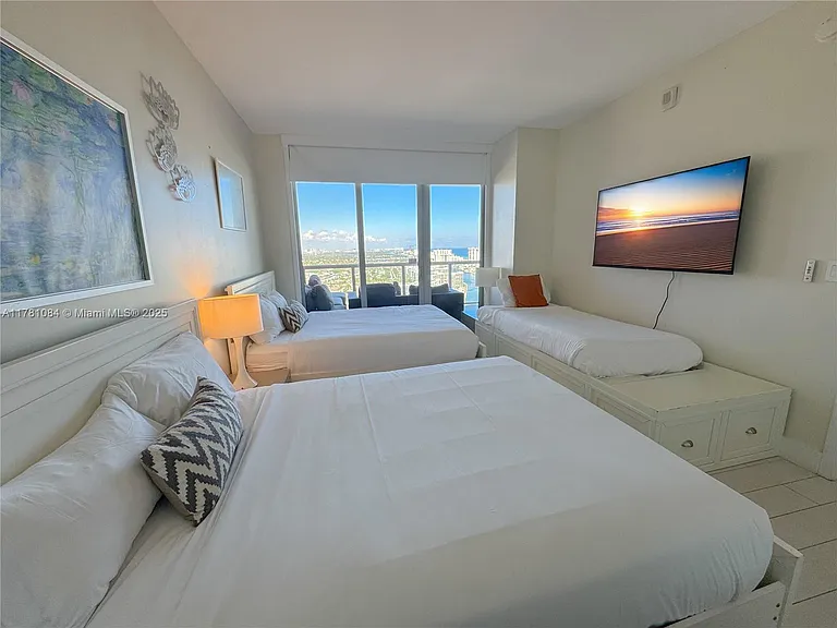2600 E Hallandale Beach Blvd #T3208 — Photo 5