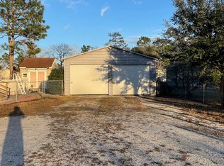 256 Old Whitfield Rd, Hampstead, NC 28443