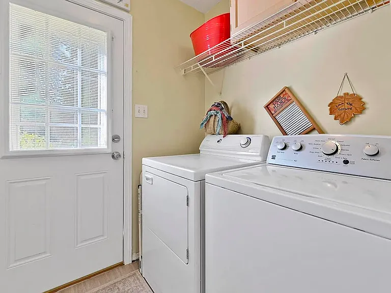 10527 Bay Tree Dr — Photo 22