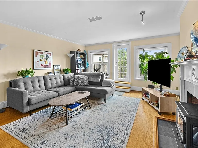 1757 Beacon St #3 — Photo 11