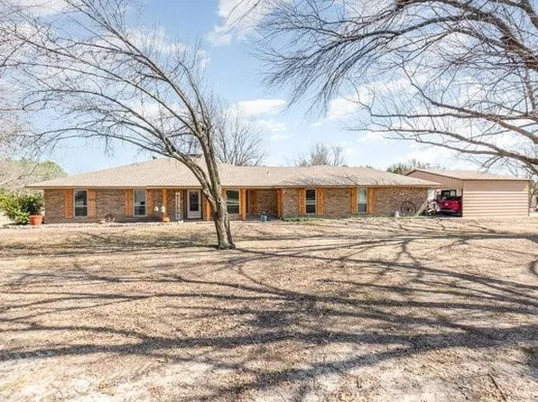 390 Holly Ln, Lucas, TX 75002