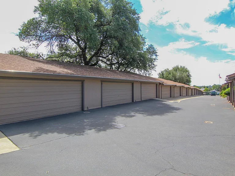 1975 Bechelli Ln — Photo 22