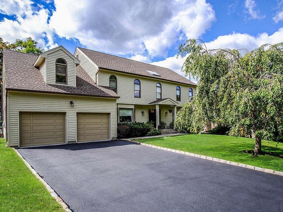 1st image of 76 Donald Dr
