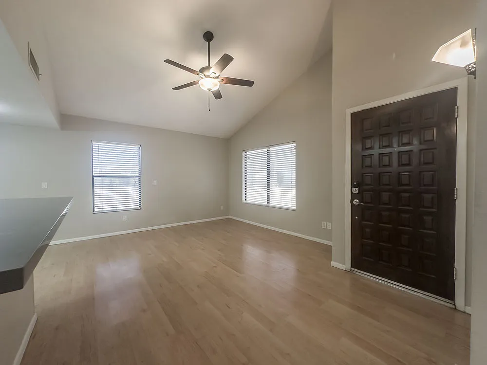 2 Bed + 1 Bath Condo in North Phoenix — Photo 3
