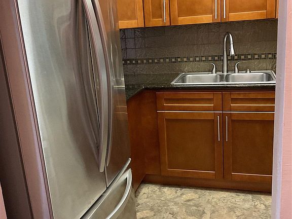 5th image of 5800 Margate Boulevard #823-8