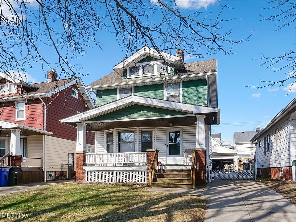 1st image of 3562 W 120th St