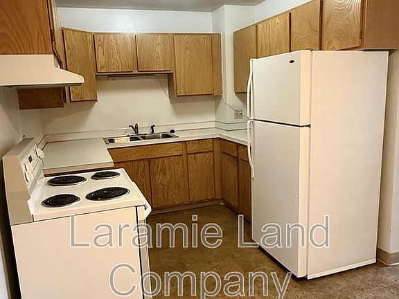 5th image of 1609 E Baker St #7