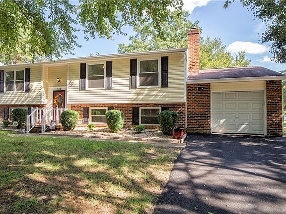 3rd image of 511 Besler Ln